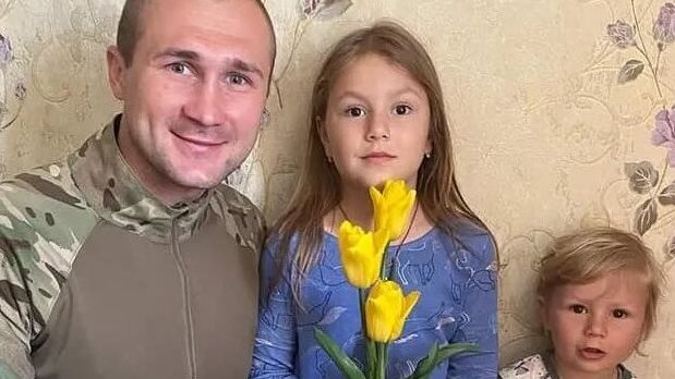 Tribute to Ukrainian heroes killed in Russian invasion