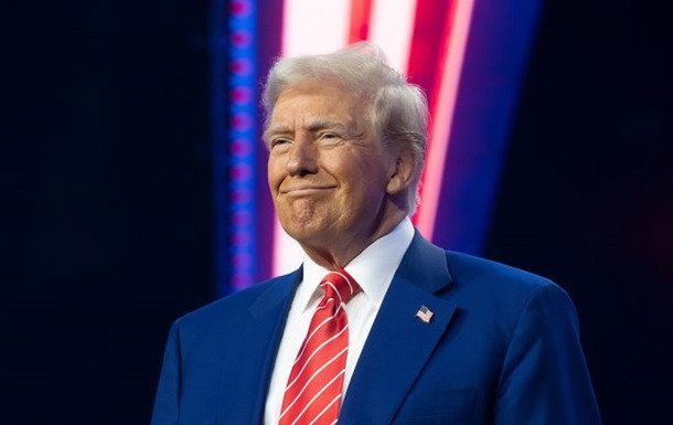 Trump calls for regime change in Iran