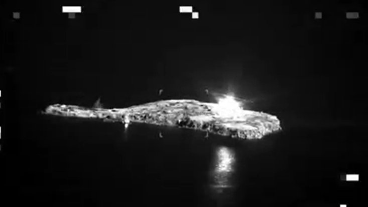 Russian Air Forces struck Zmiinyi Island with phosphorus bombs