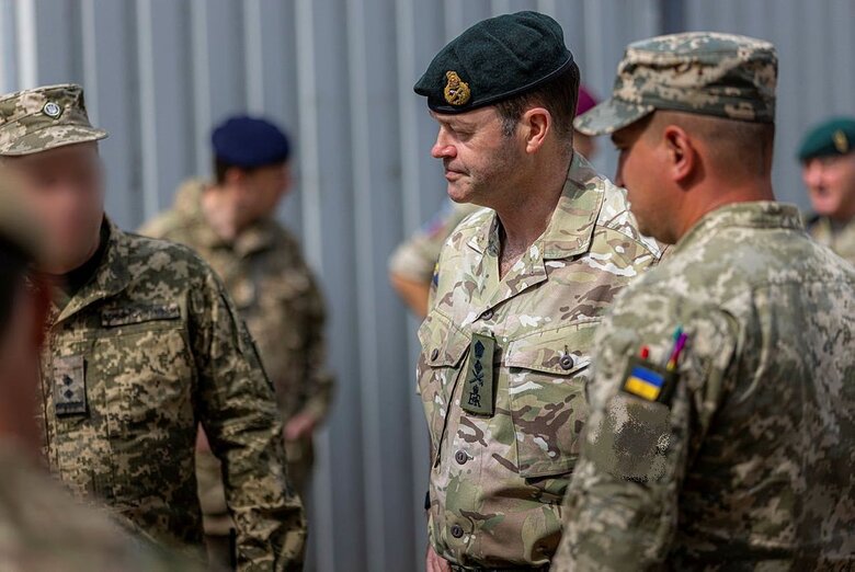 Chief of UK General Staff visited Ukrainian troops