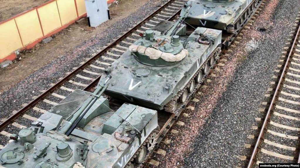 Belarus: Teenager jailed for filming Russian military equipment