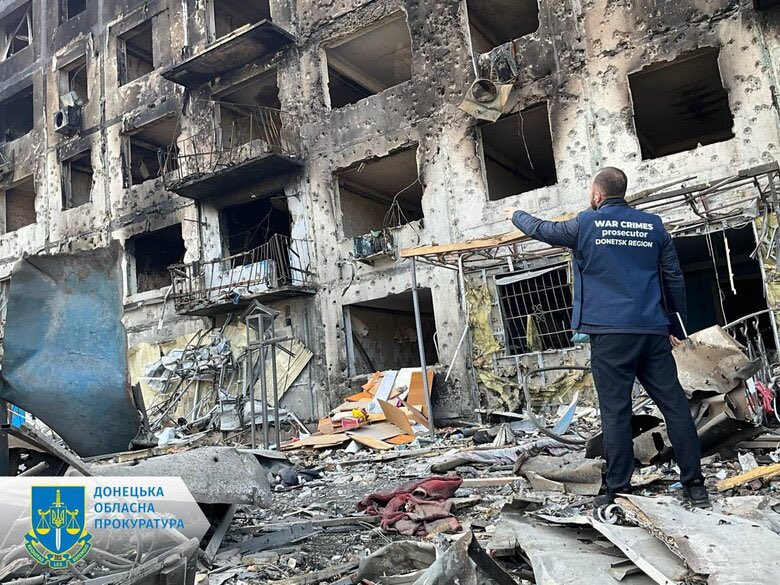 Russian strike on Dobropillya: 40 injured
