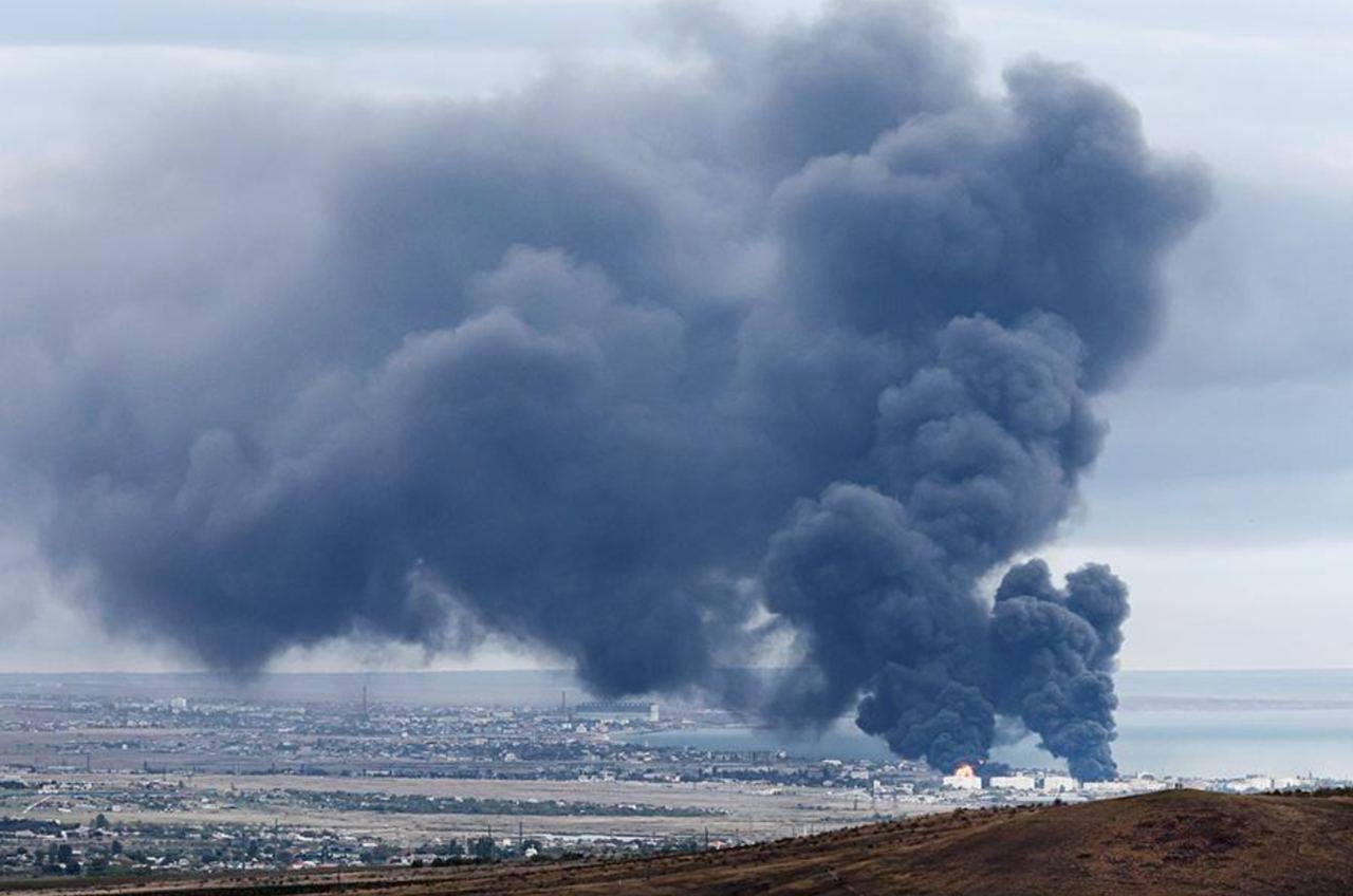 Oil depot in Feodosia burns for second day