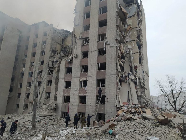Airstrike on Chernihiv: one dead, another injured