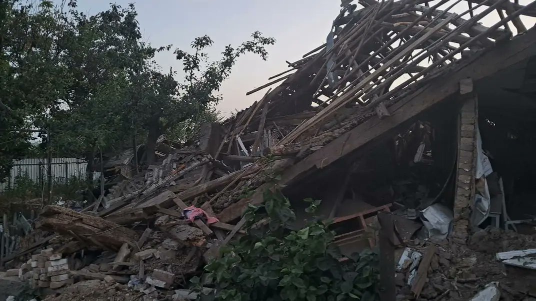 Russian drone and artillery attack on Nikopol injures woman