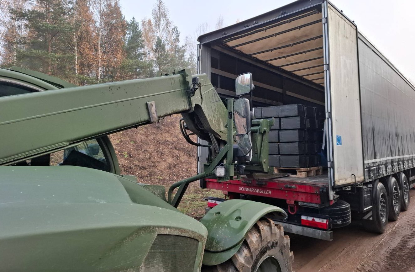 Lithuania sends military aid to Ukraine
