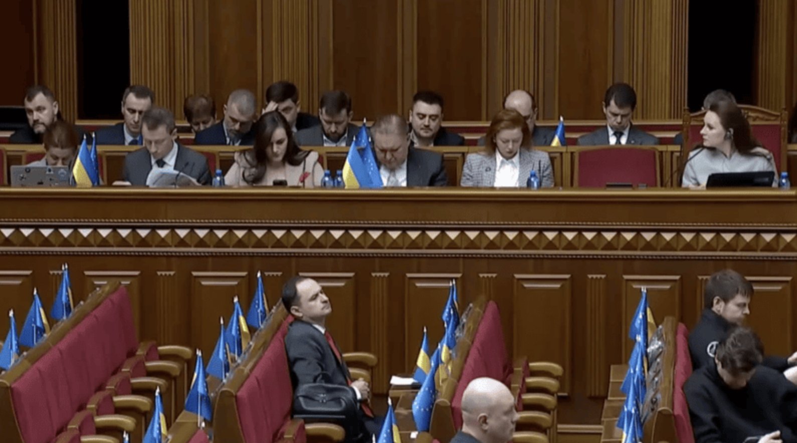 Why the Verkhovna Rada Broke Down: A Hasty Vote on “Nonsense”