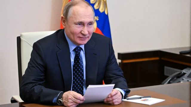 Putin awards deceased in Ukraine via secret decrees