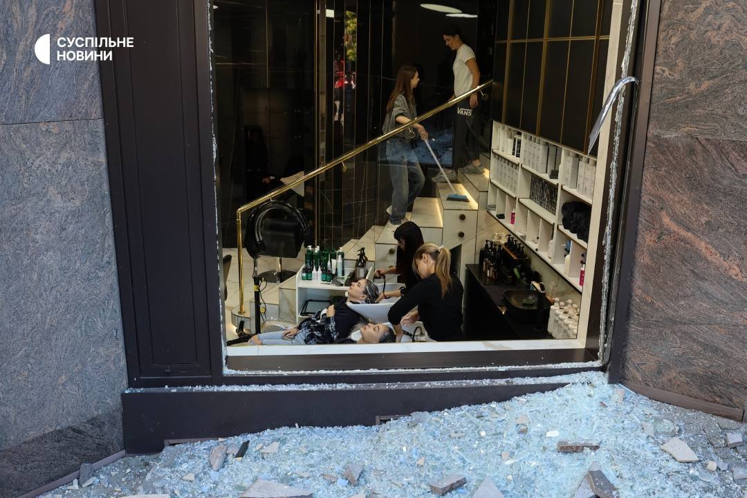 Kyiv, the day after a massive Russian bombardment