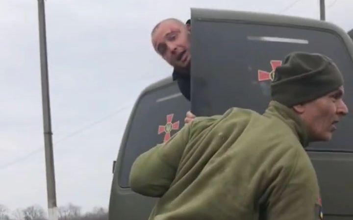 Military enlistment offices cannot detain citizens on streets