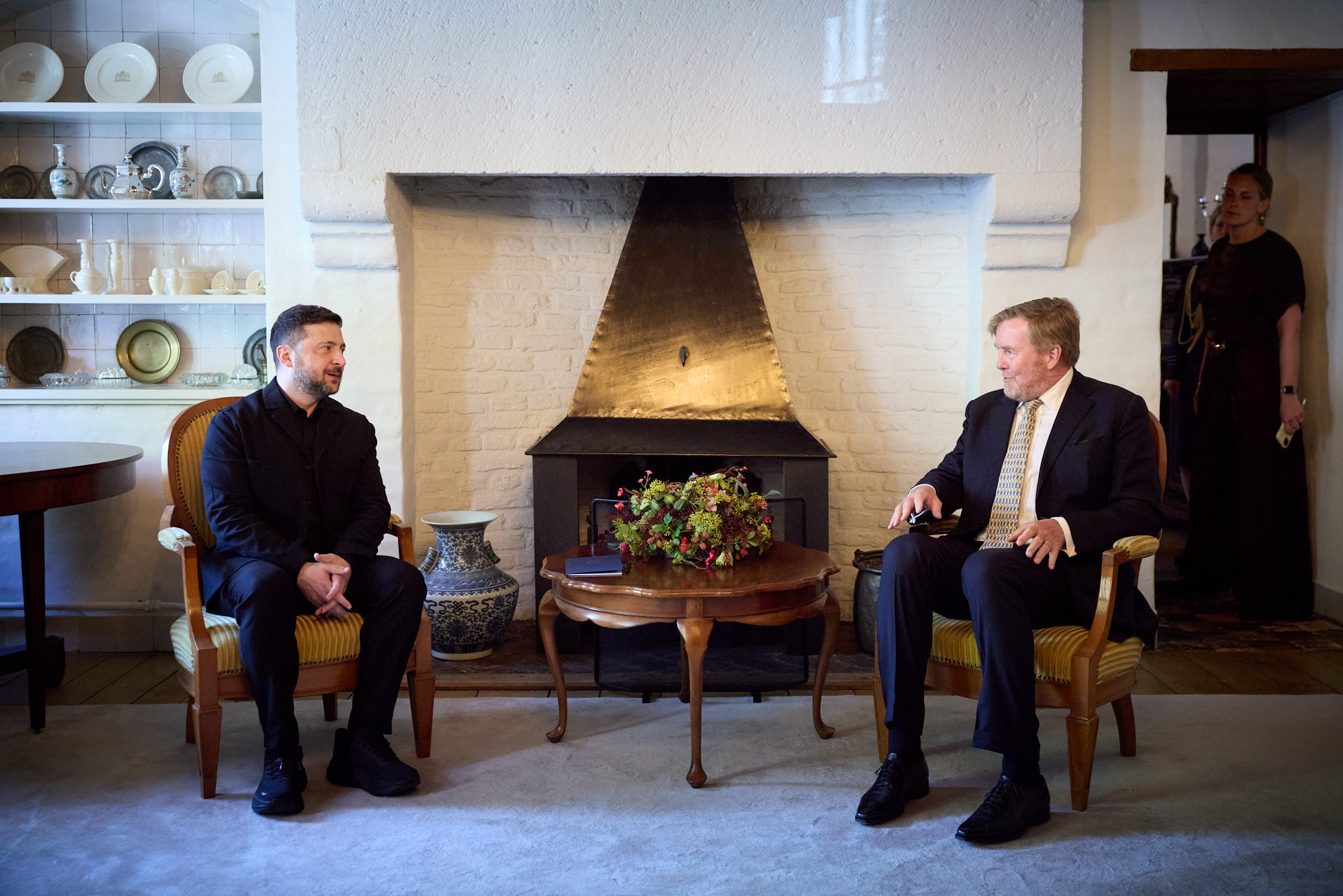 Zelensky Thanks Dutch King Willem-Alexander for Ukraine Support