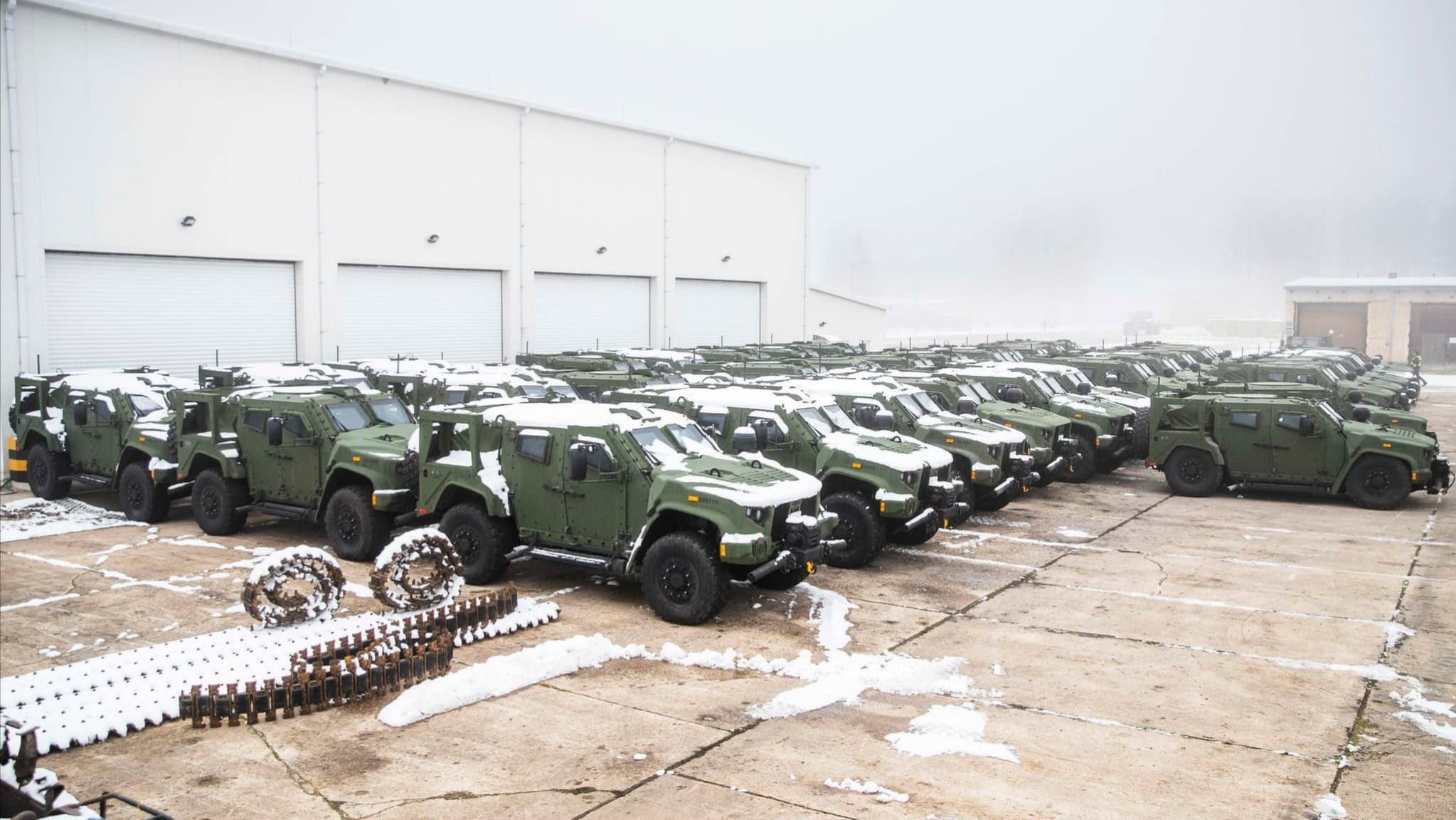 Lithuania receives 50 American JLTV armored vehicles, 500 expected by end of 2025