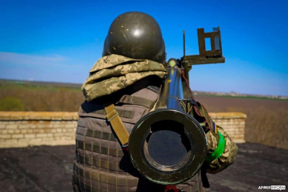 Ukrainian warriors ready to fight the enemy