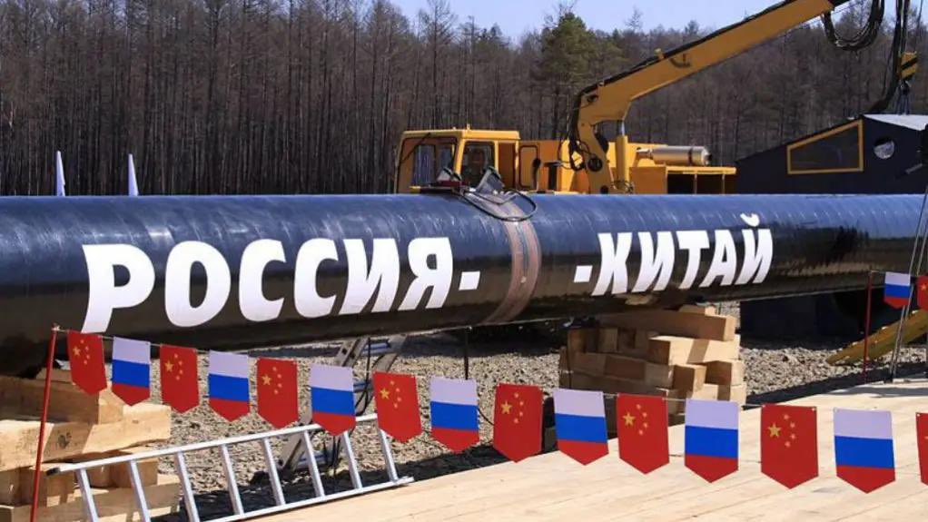 Chinese Refiners Cut Russian Oil Buys Amidst US Sanctions on Rosneft, Lukoil