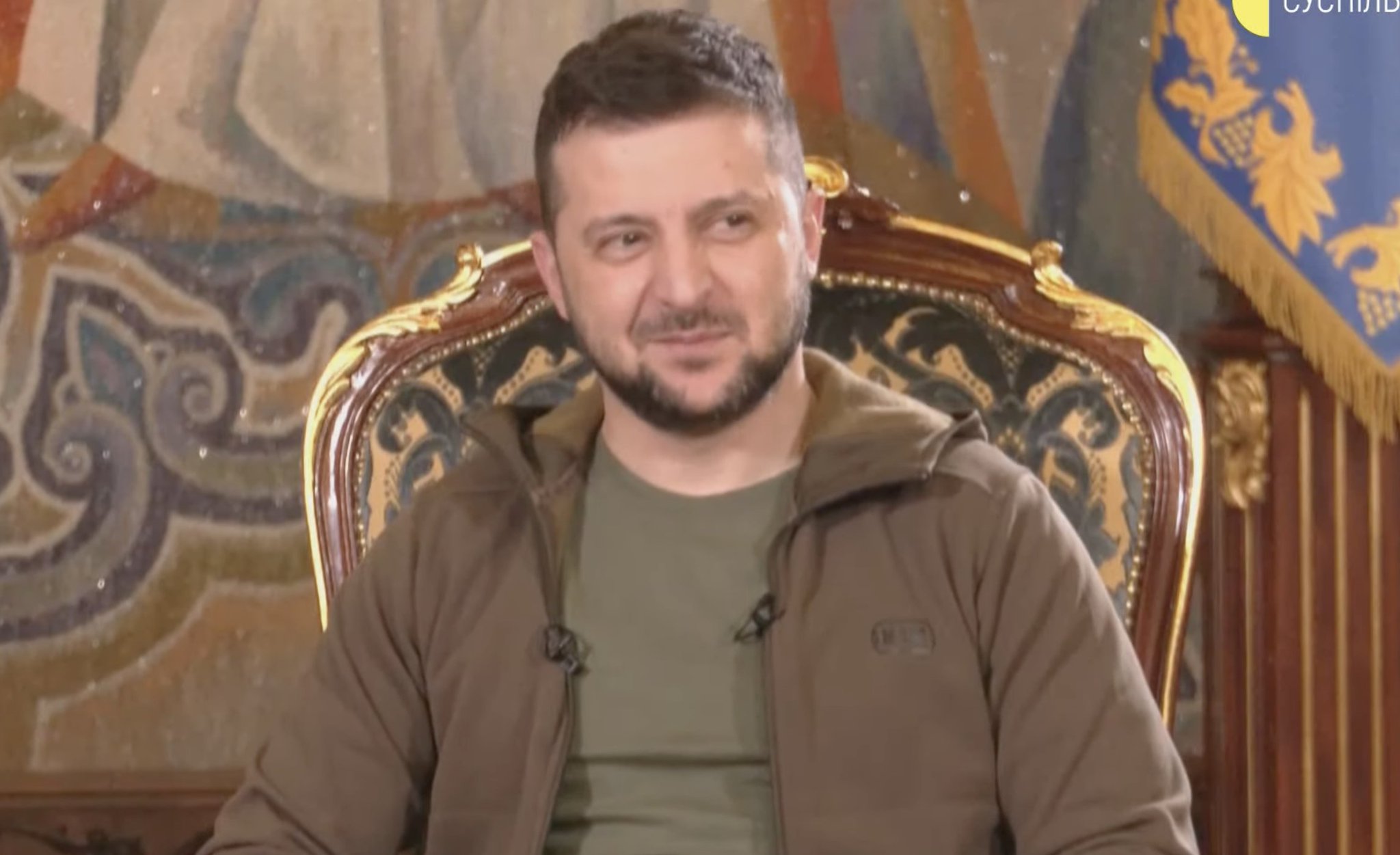 Zelensky reveals constant pressure to leave Kyiv during early war days.