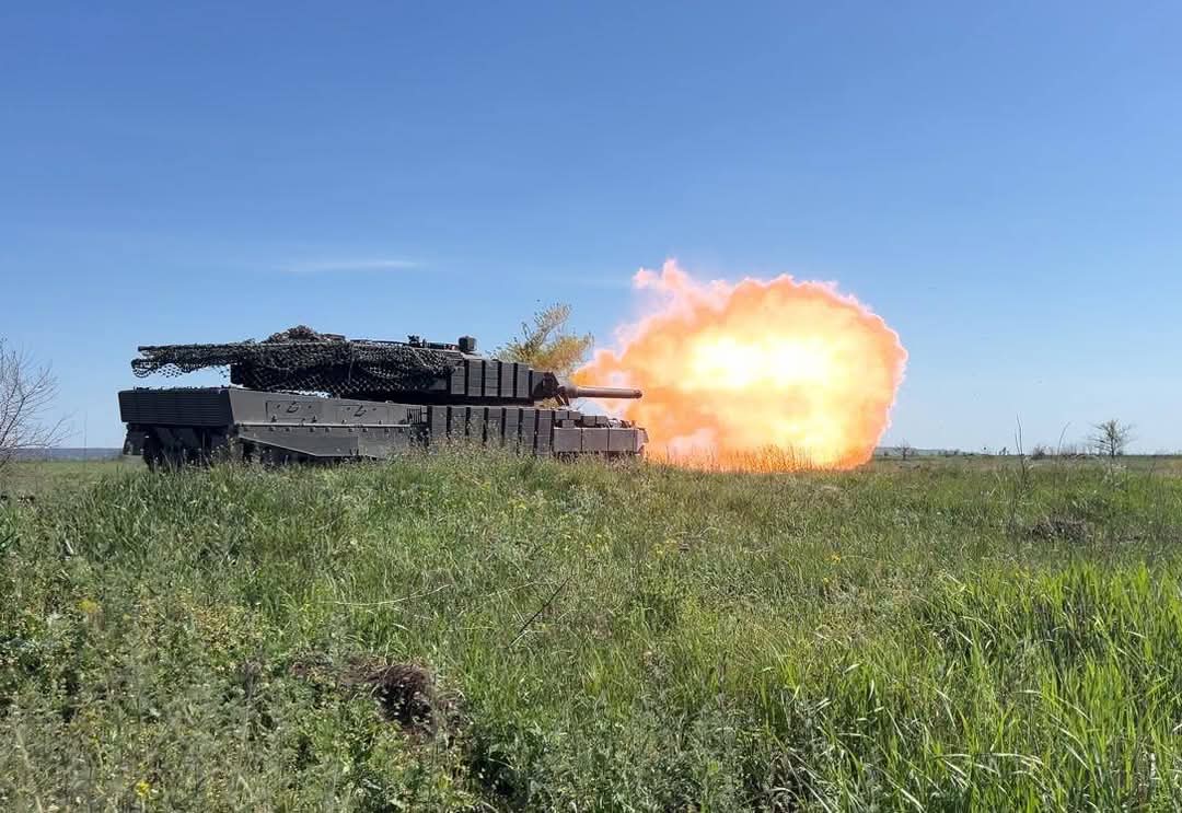 Tank crews train shooting for victory on a bright spring day