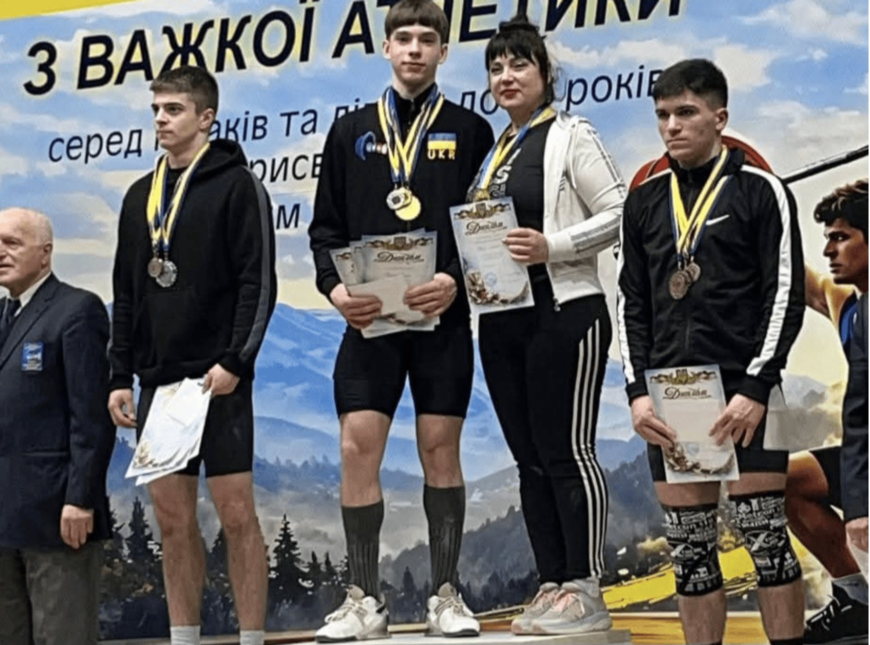 Ukrainian Teen Sets National Record at U17 Weightlifting Championship
