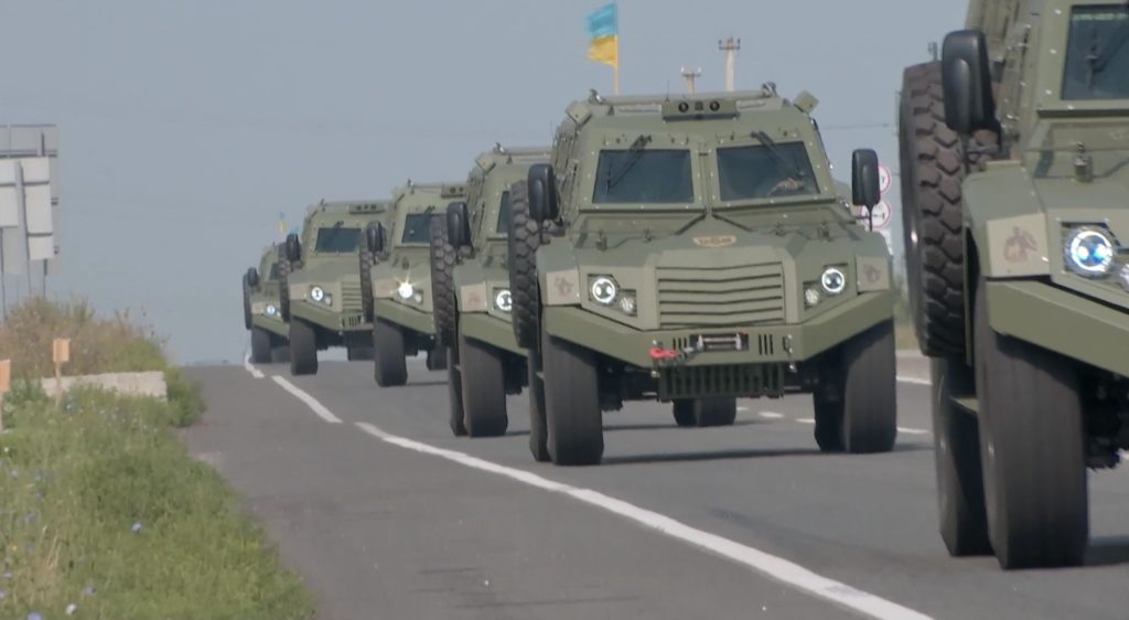 Poroshenko in Donetsk delivers Italian MLS SHIELD armored vehicles to paratroopers of the 79th Brigade