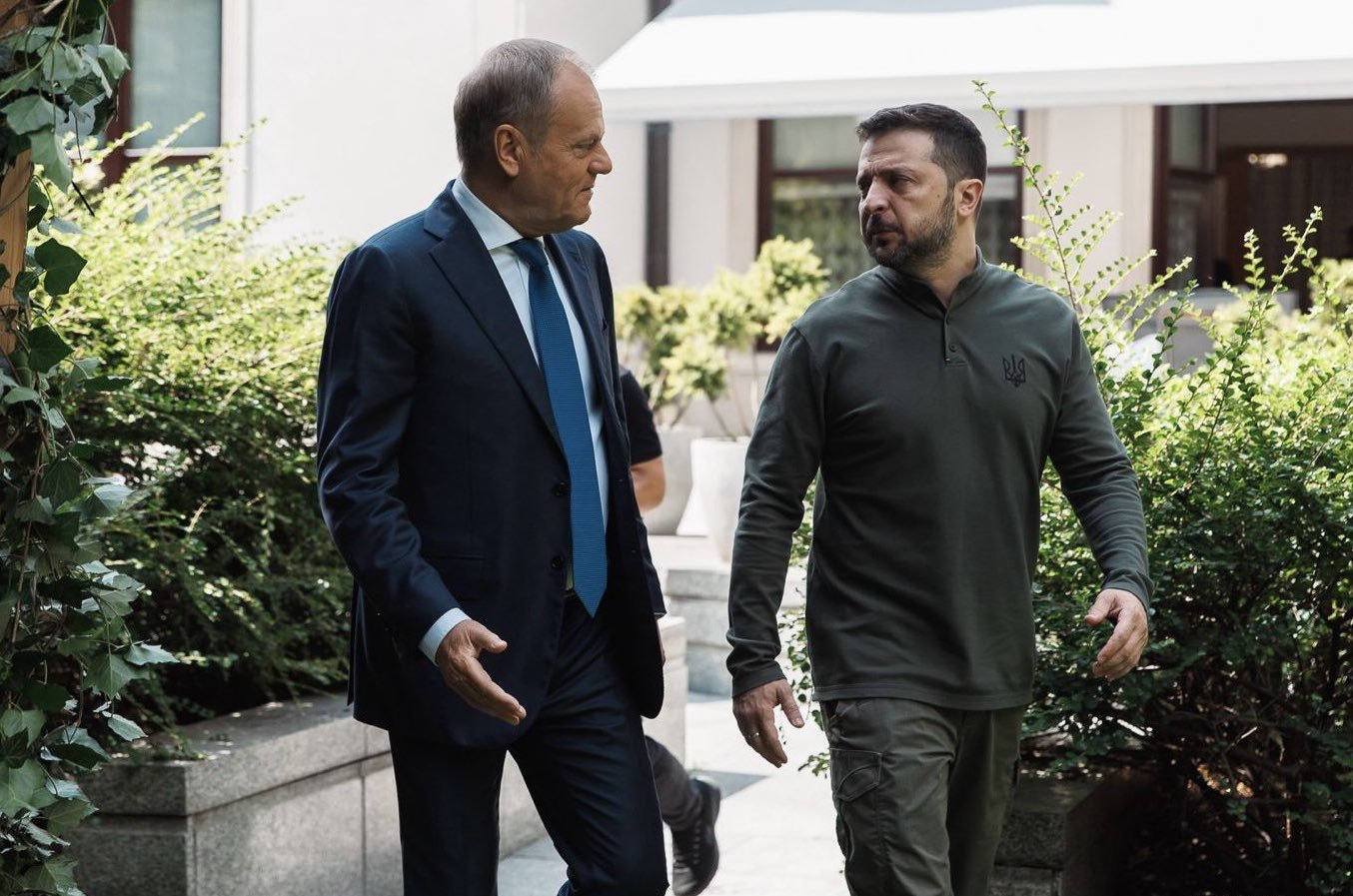 Zelenskyy and Tusk Meet in Warsaw to Discuss Bilateral Relations
