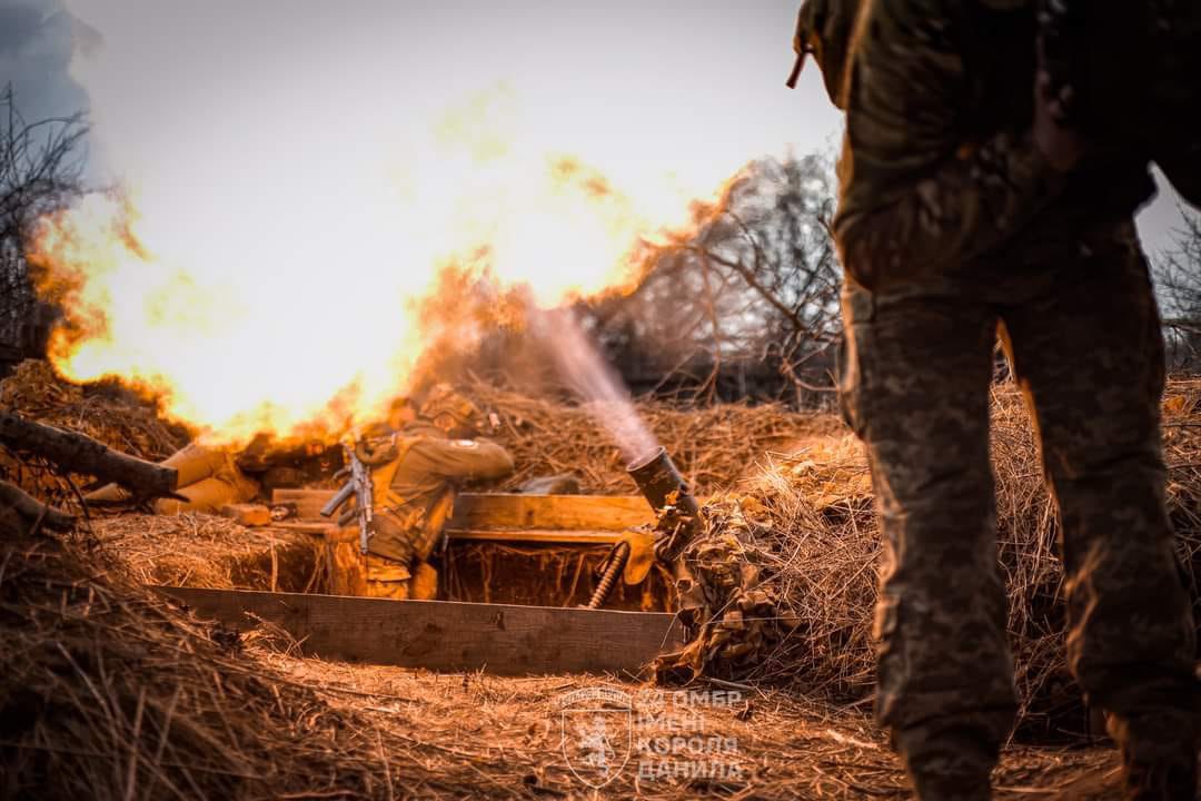 24th Mechanized Brigade’s mortar team in action