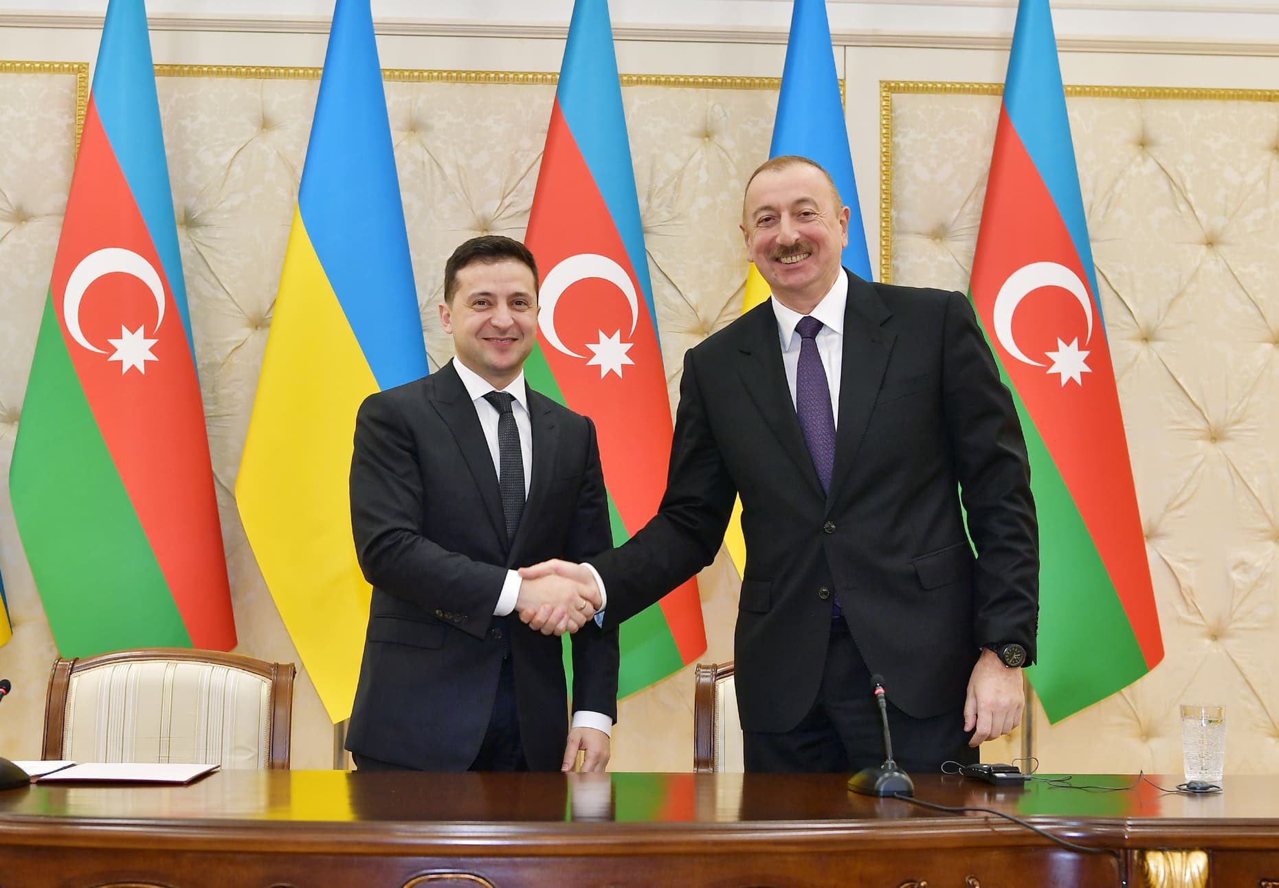 Zelenskyy arrives in Azerbaijan for talks