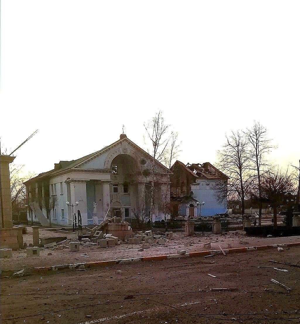 GeoConfirmed reports destruction of Central House of Culture in Irpin