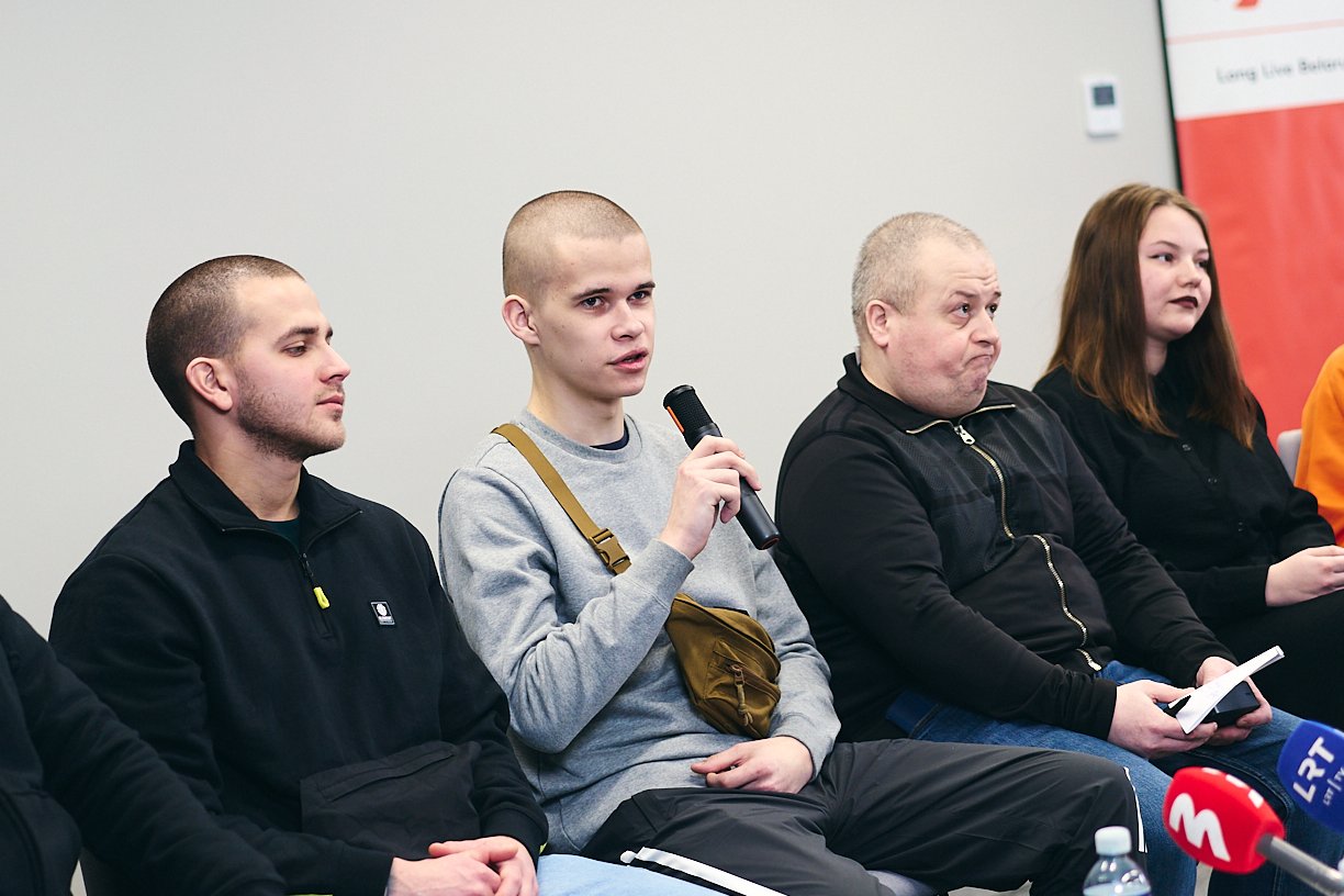 Young relative of Tsihanouskaya detained trying to join Ukraine fight