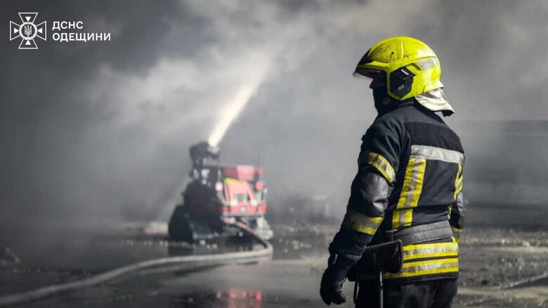 Magirus Wolf R1 Firefighting Robot Assists in Eliminating Consequences of Russian Strikes in Odesa Region