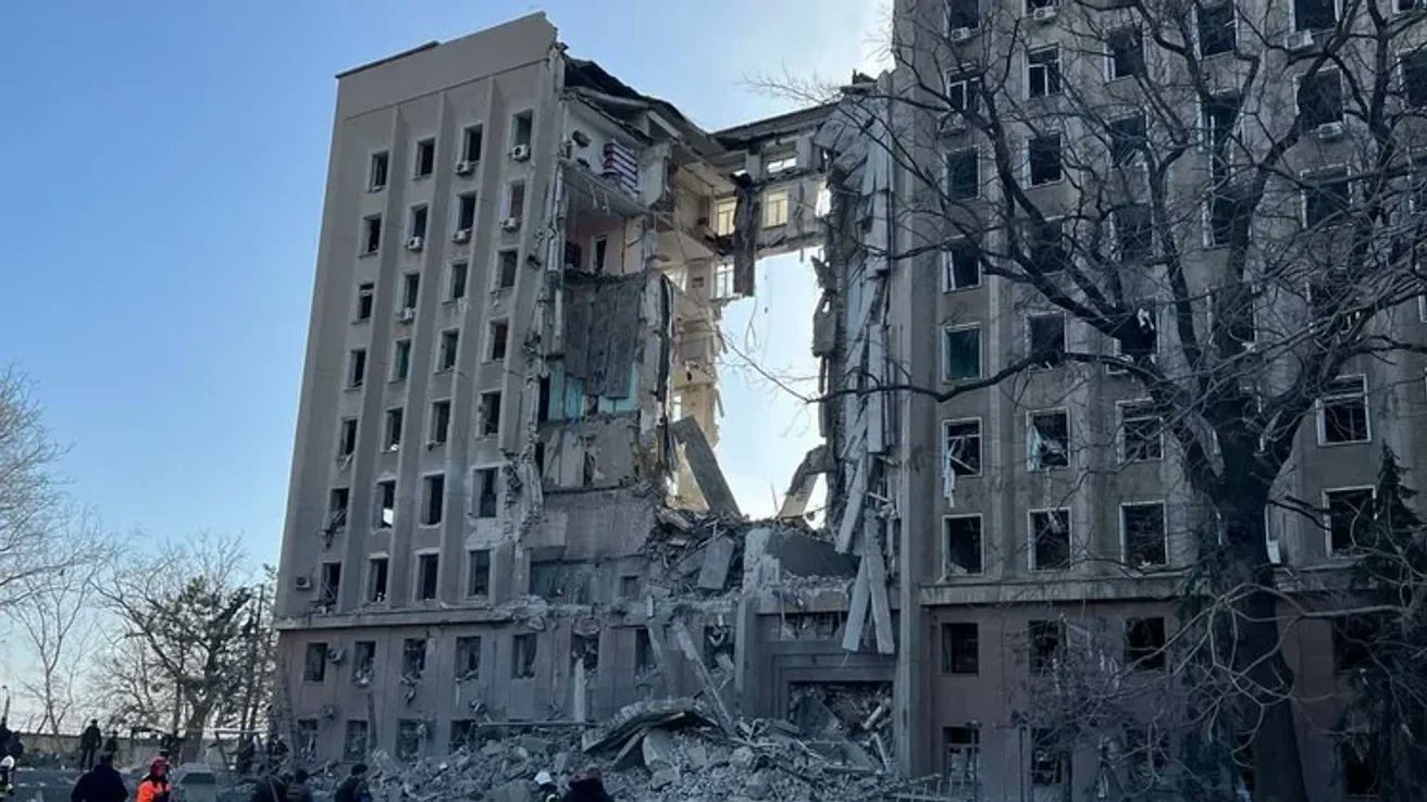 Man Jumps to Death from Destroyed Mykolaiv Administration Building