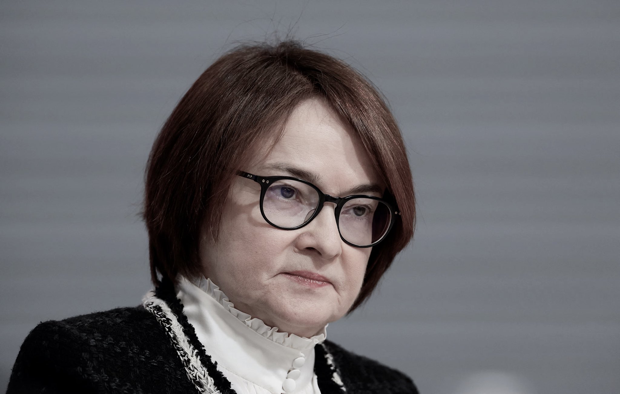 Russia: dangerous but economically unsustainable