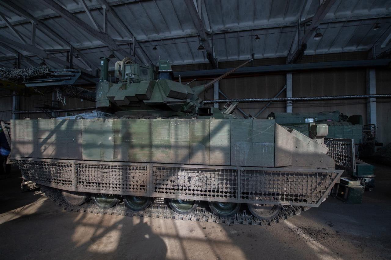 Ukraine repairs US M2 Bradley IFVs