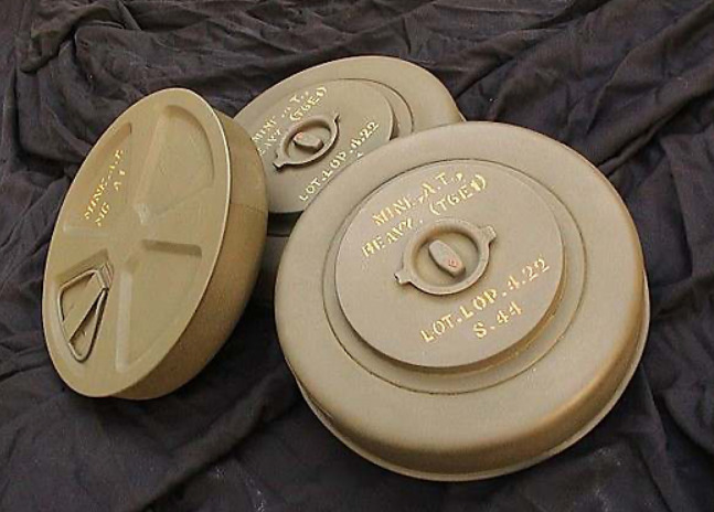 Defense Ministry conducts internal probe into Aоз contract to buy old anti-tank mines