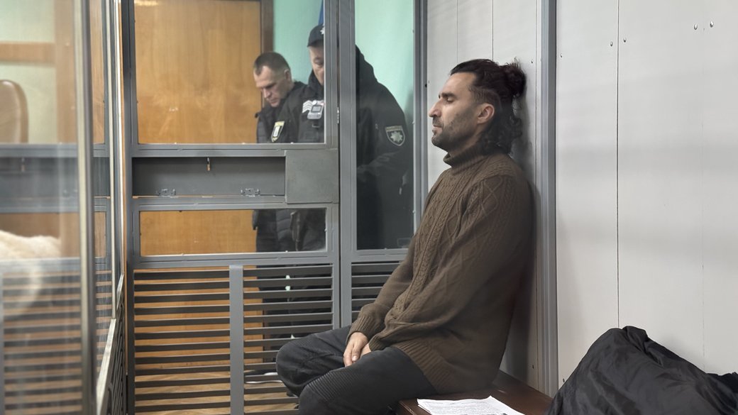 Mercedes driver who beat cyclist remanded in custody