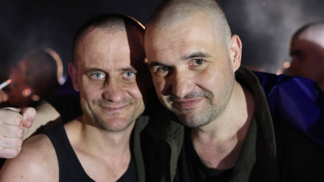 Ukrainian defenders return from Russian captivity