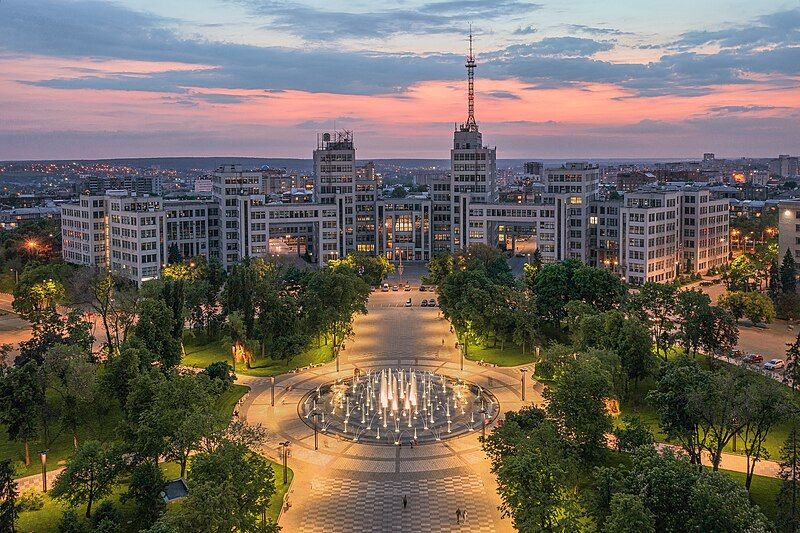 Russian attack damages Derzhprom building in Kharkiv