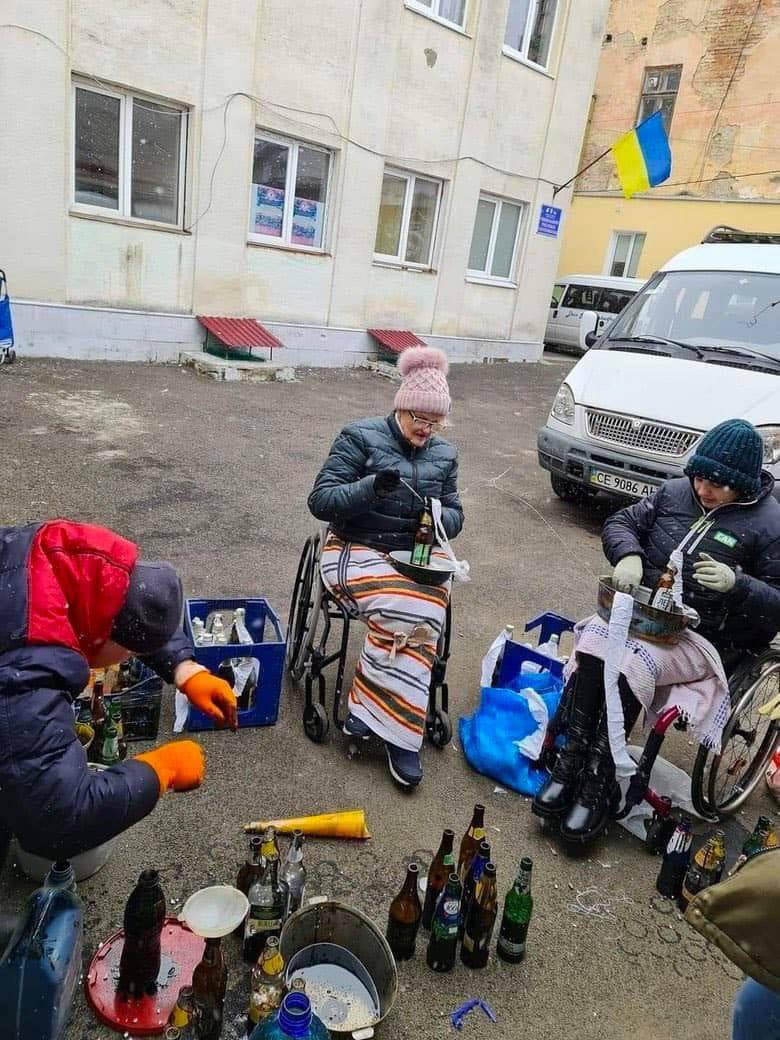 Disabled people make Molotov cocktails in Chernivtsi