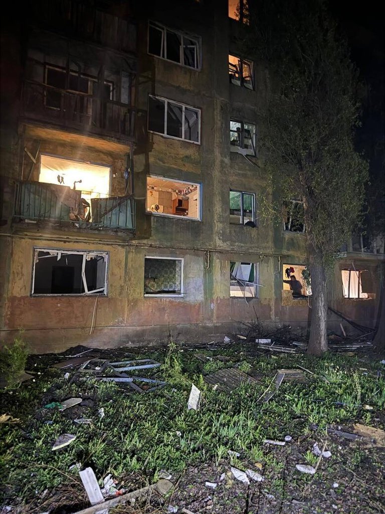 Russians strike Selidove with missiles and aerial bomb, extensive destruction