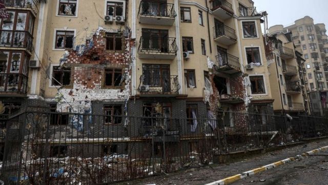 At least 17 apartment buildings being dismantled in Irpin