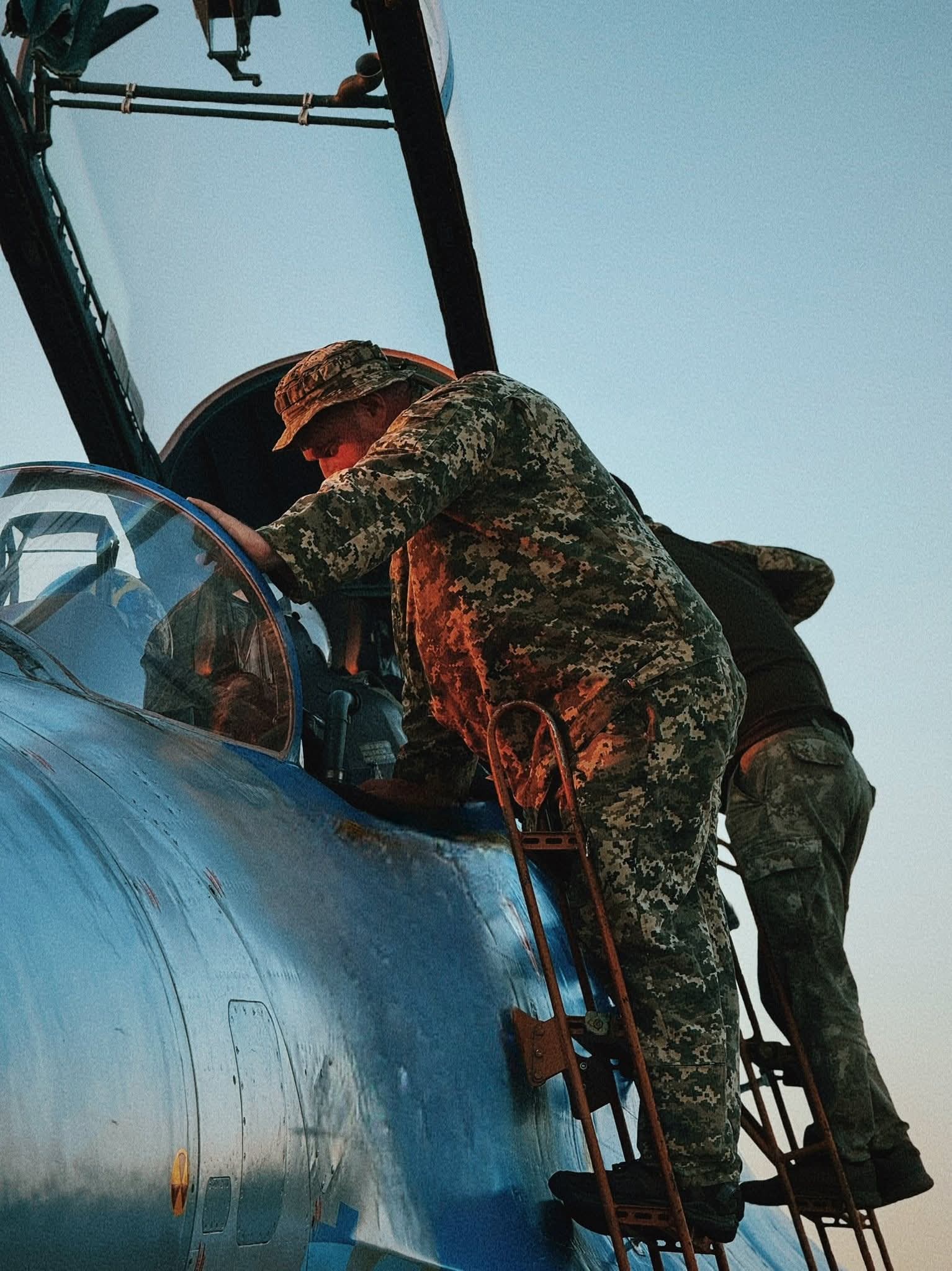 39th Tactical Aviation Brigade’s combat sortie preparation continues 24/7