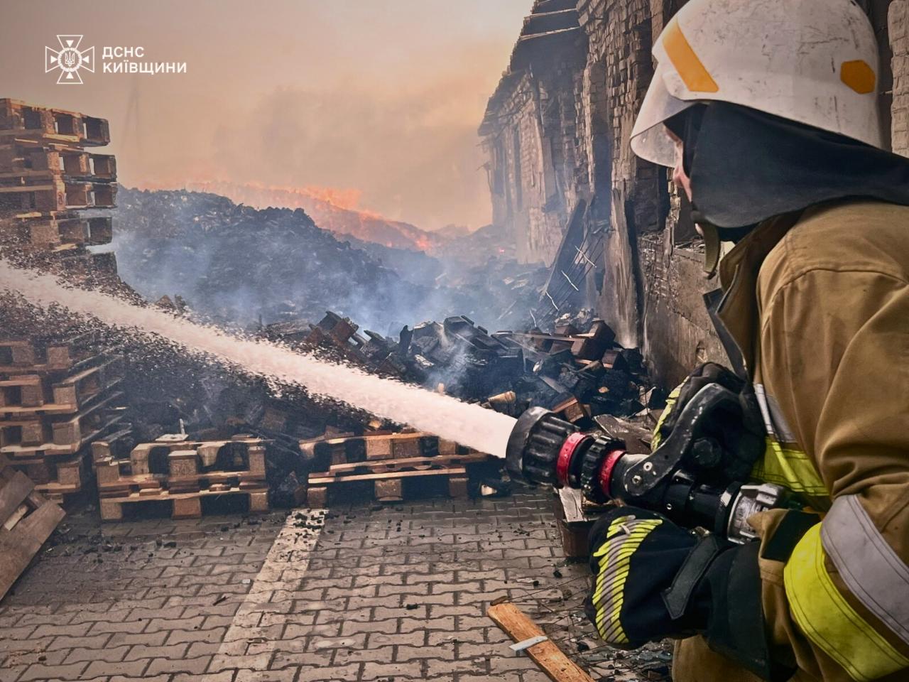 Fire at Kyiv region enterprise extinguished