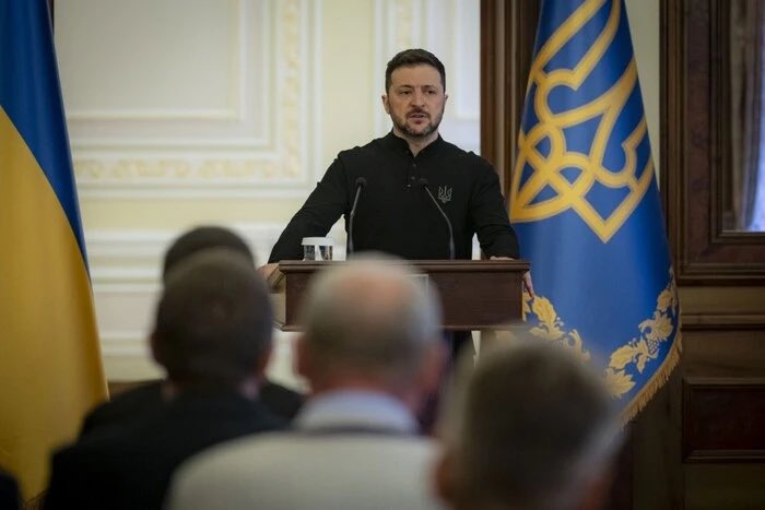 Zelensky: China supplying Ukraine with gunpowder and artillery, produces weapons in Russia