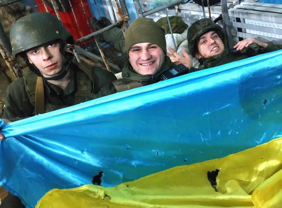 Ukrainians sleep in metro as soldiers fight bravely