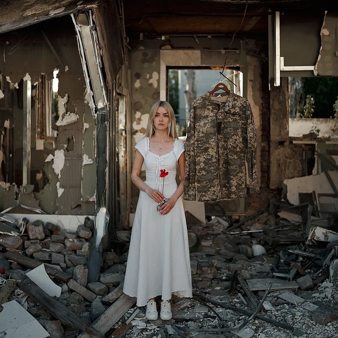 Wreath instead of wedding due to war