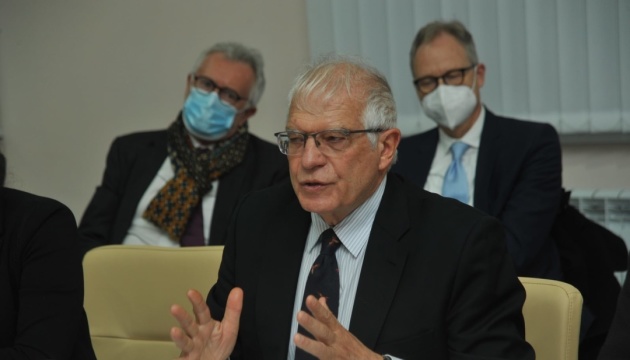 Borrrell: Putin destroys grain to provoke global hunger