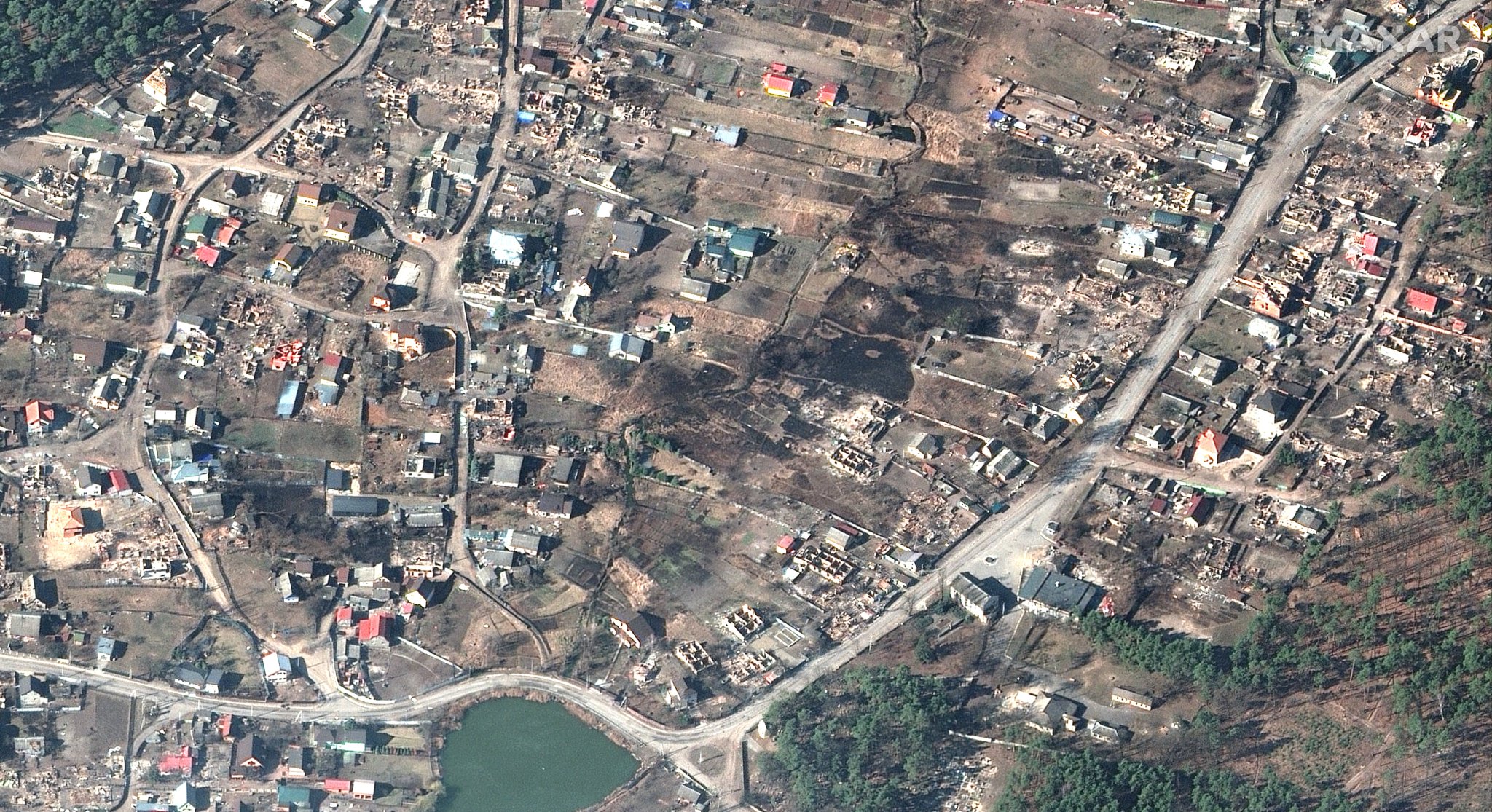 Widespread Destruction in Moschun, NE of Kyiv (Maxar image)