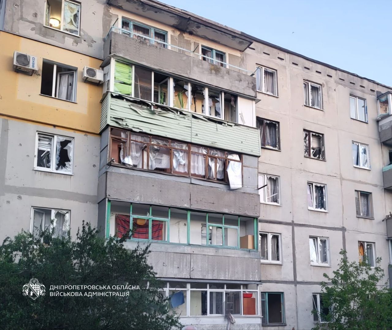 Russia strikes Ukraine with missile and 147 drones