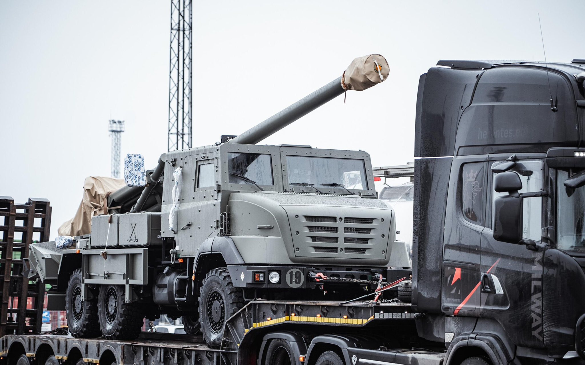 Estonia buys 12 more CAESAR howitzers