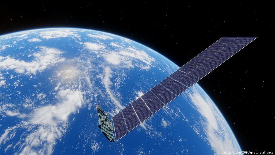 Russia Develops Weapons Against Starlink, NATO Warns of Useful Idiots