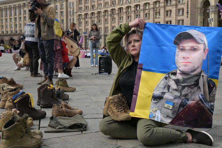 “Missing Persons Are Not a Sentence” Event Honors Defenders of Soledar and Bakhmut in Kyiv
