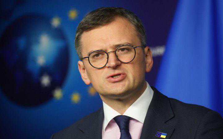 Ukraine seeks US approval to strike Russian airfields